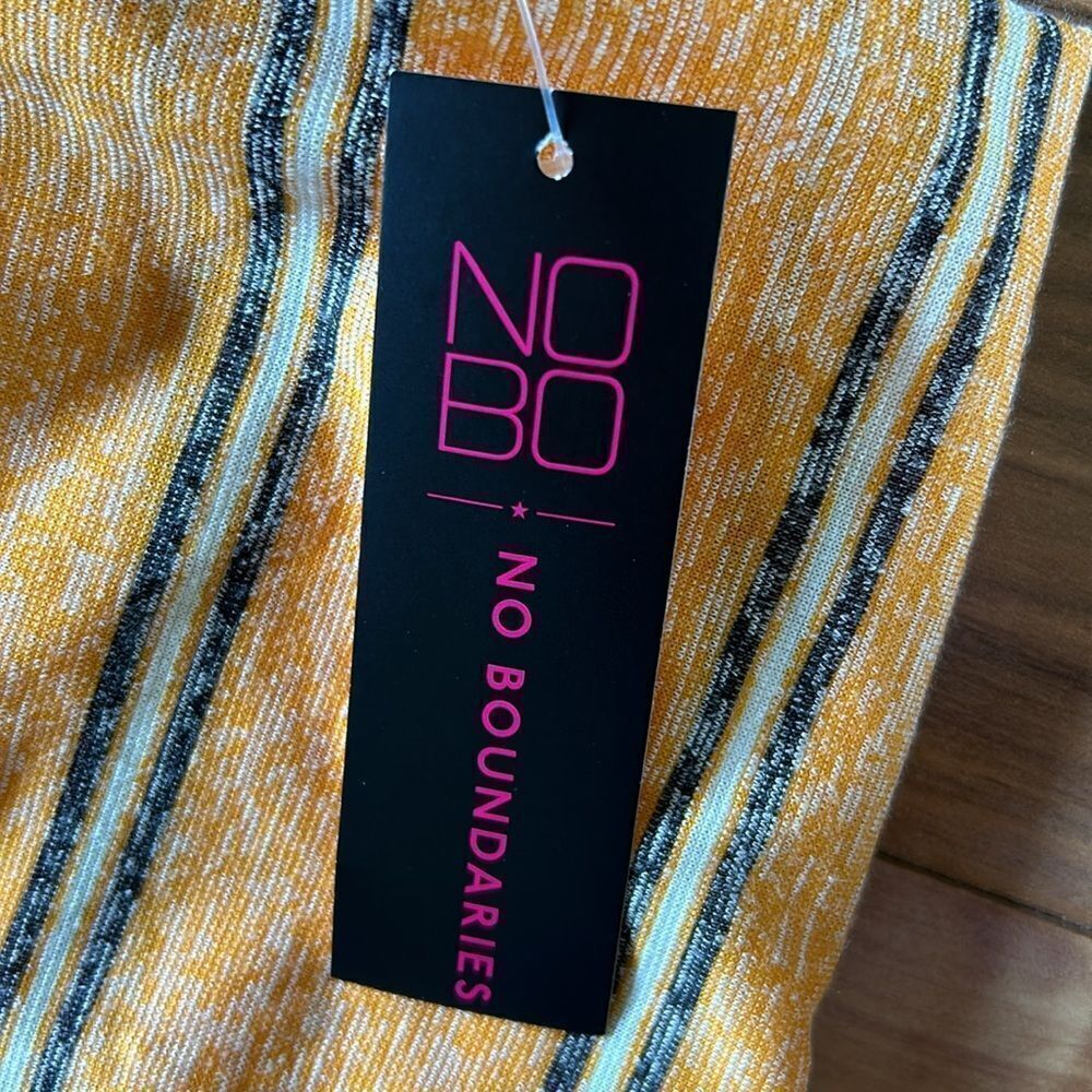 NEW 3 No Boundaries Tops - Picture 9 of 9